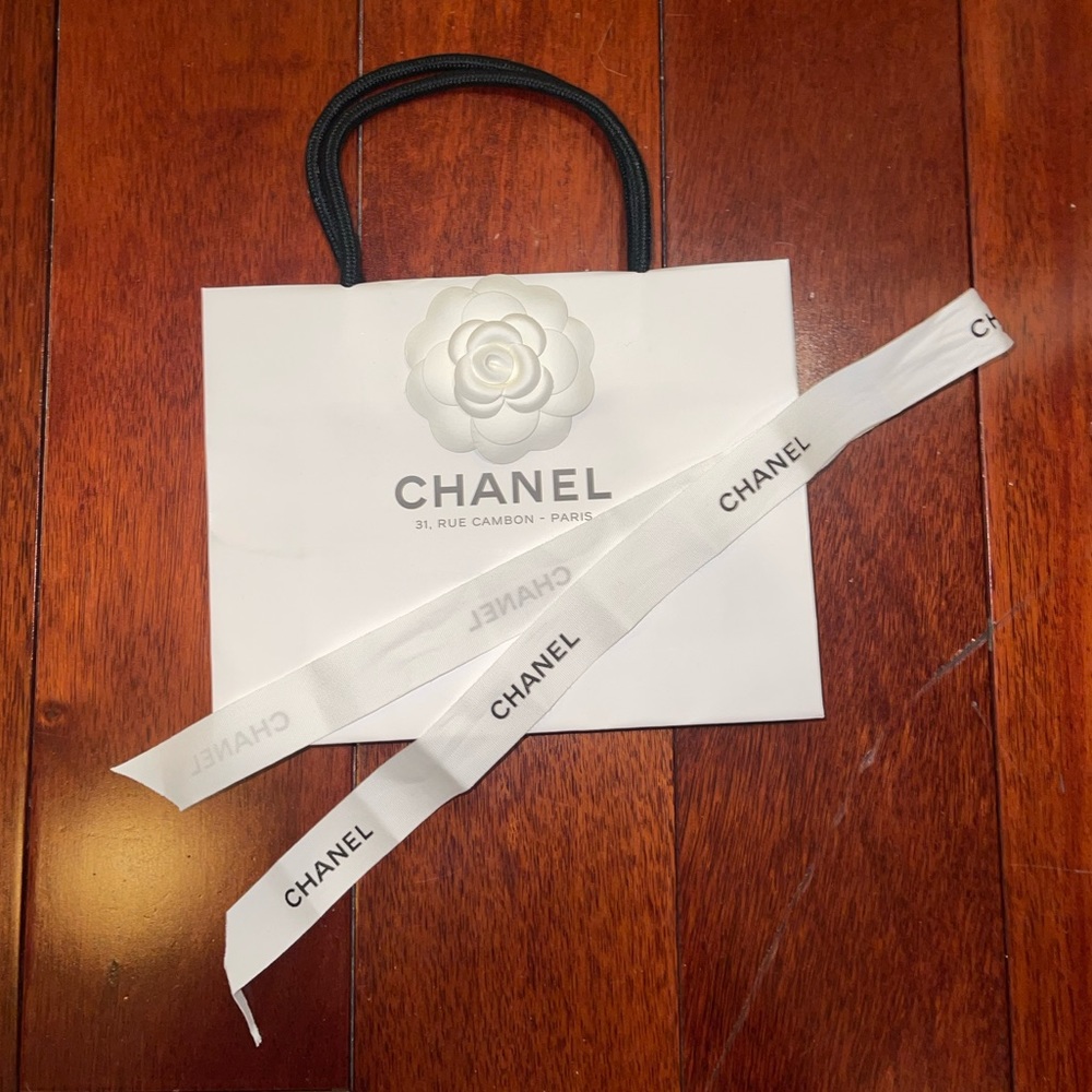 CHANEL Paris gift bag set - Picture 6 of 8